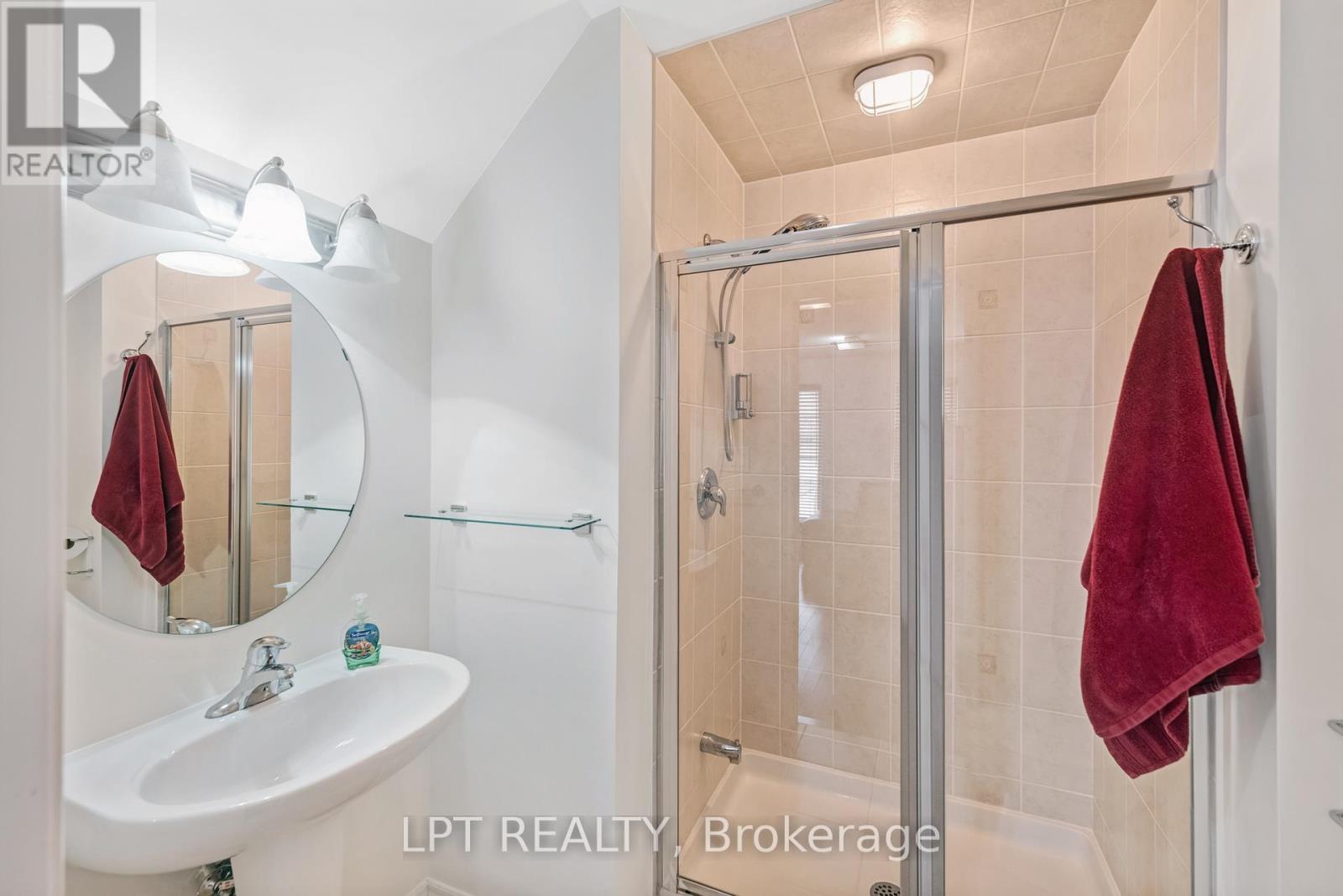 19 Earnshaw Drive, Markham, Ontario  L6C 0E4 - Photo 14 - N12940862