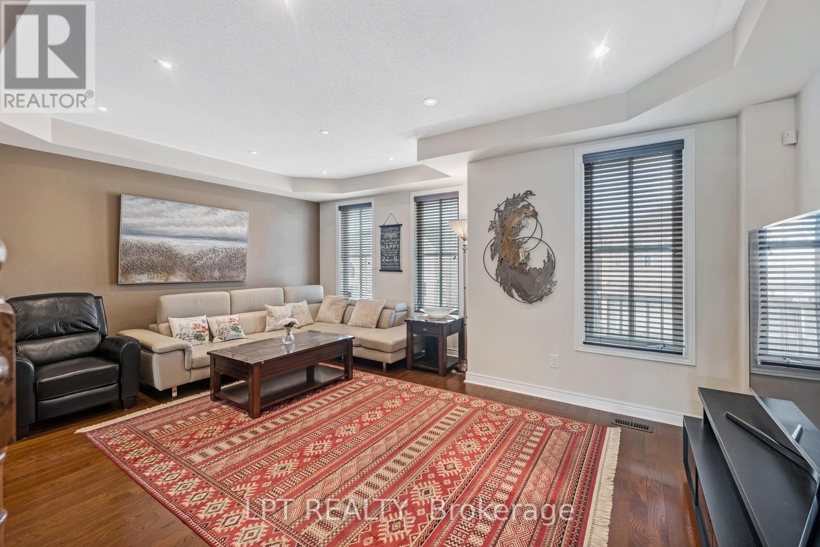 19 Earnshaw Drive, Markham, Ontario  L6C 0E4 - Photo 19 - N12940862