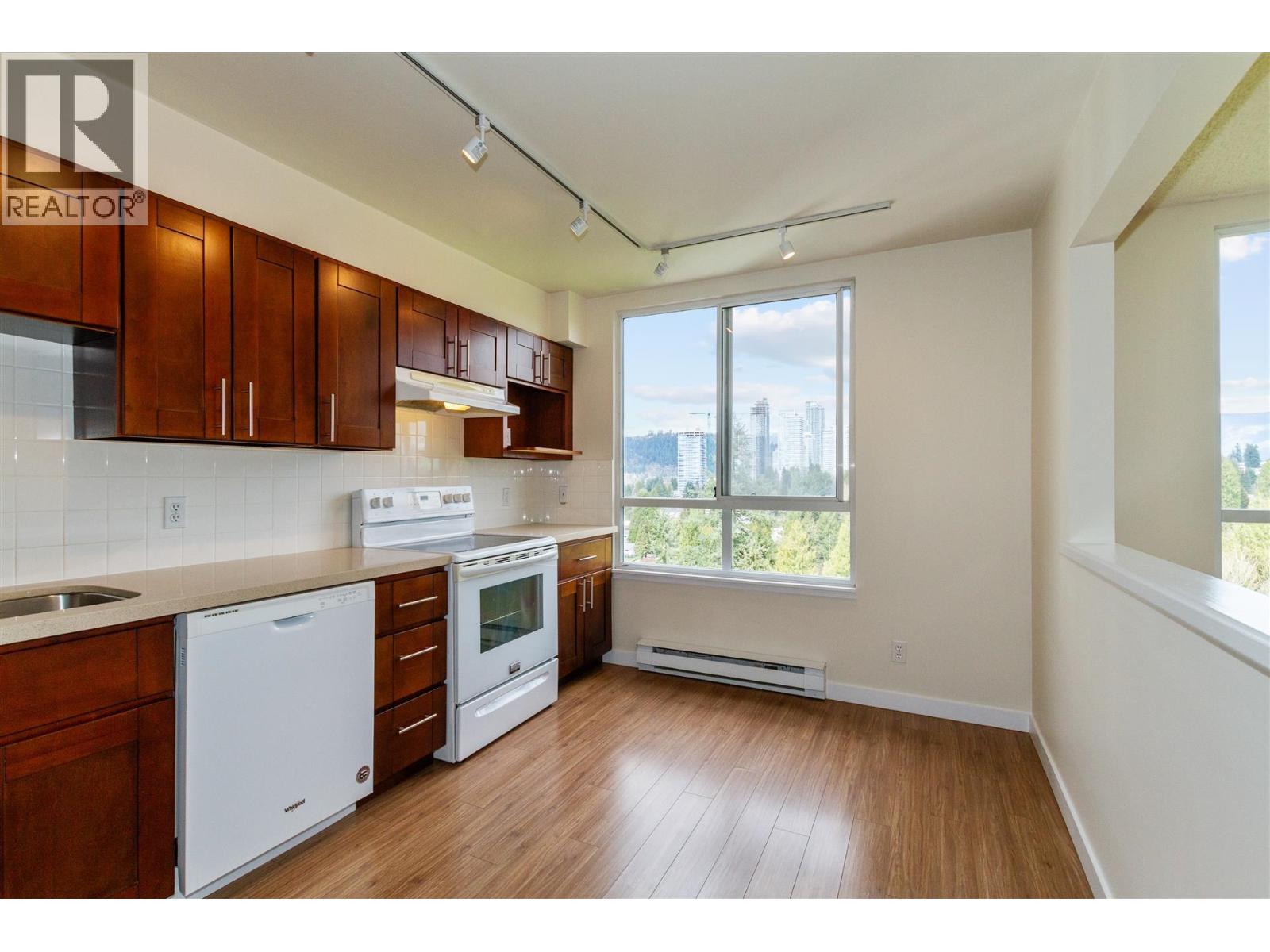 1802 551 Austin Avenue, Coquitlam, British Columbia  V3K 6R7 - Photo 5 - R3103823