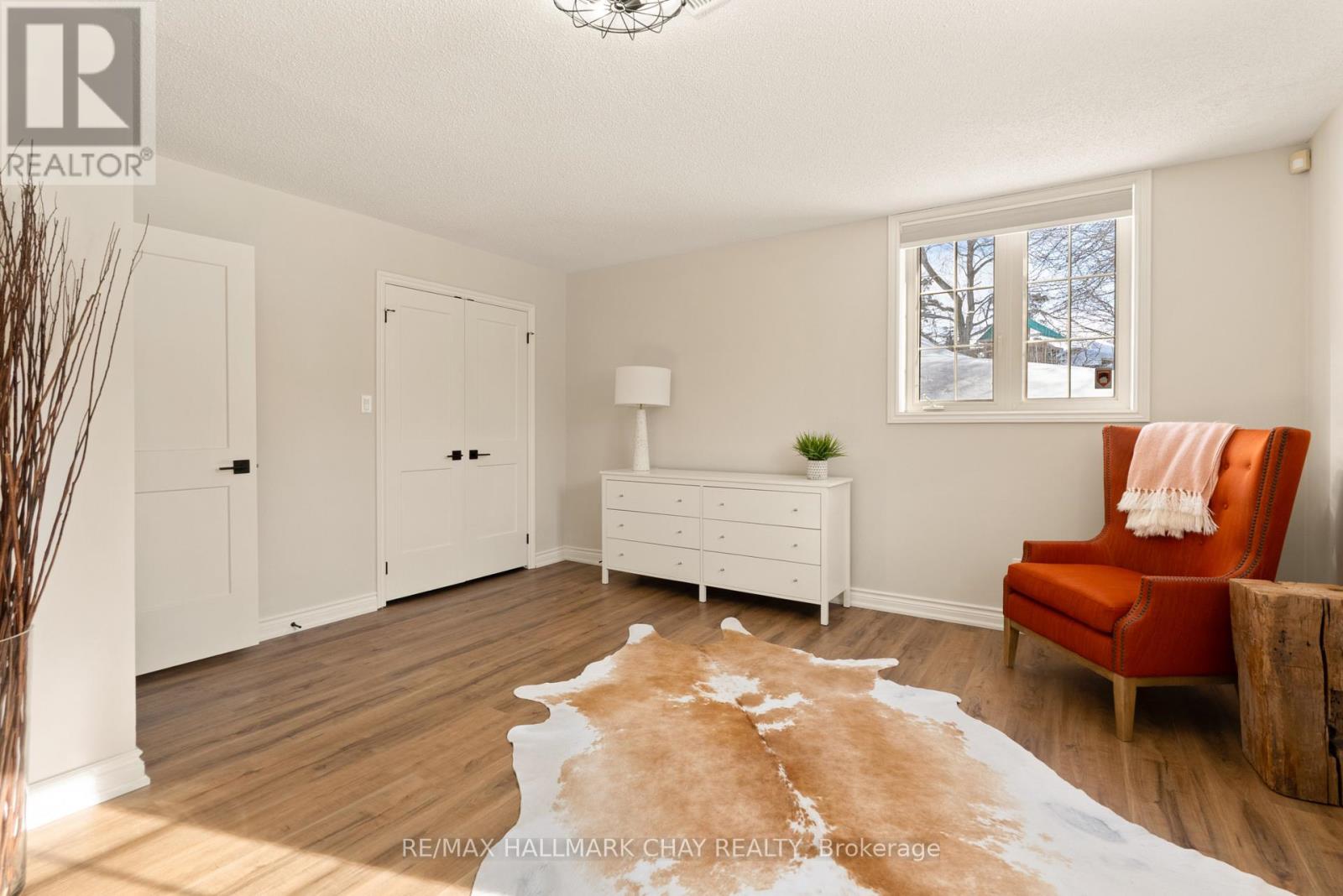 32 Forest Hill Drive, Springwater, Ontario  L0L 1X0 - Photo 39 - S12832380