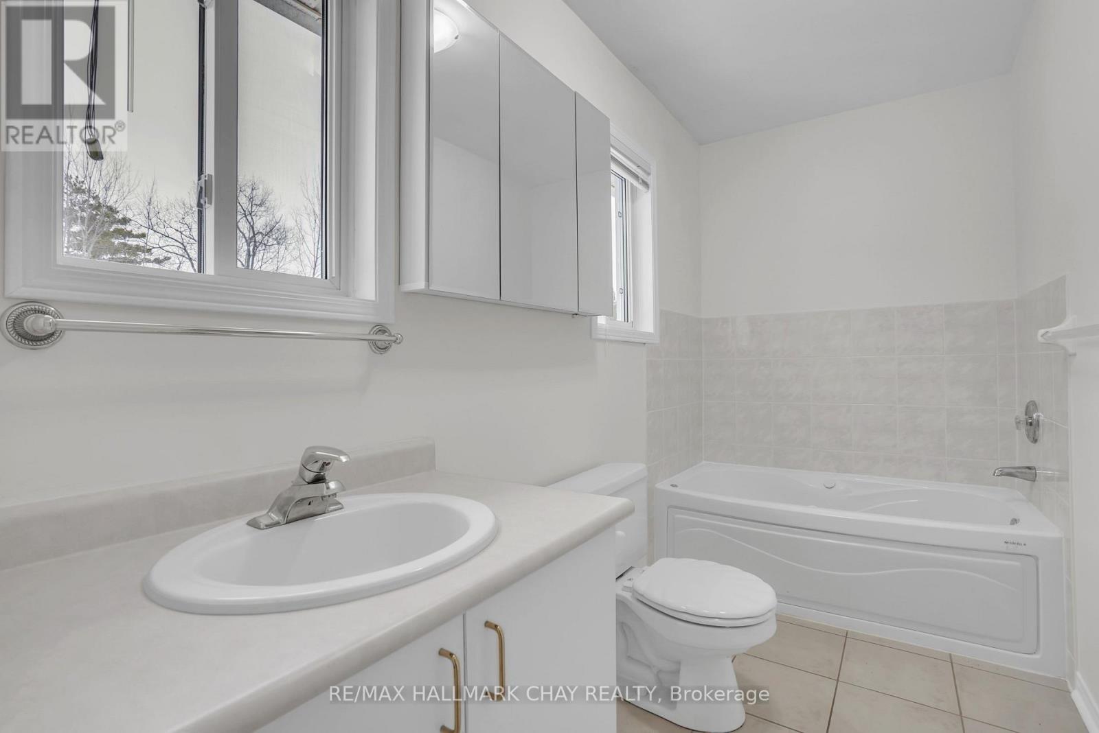 1667 Tiny Beaches Road S, Tiny, Ontario  L0L 1P0 - Photo 21 - S12940738