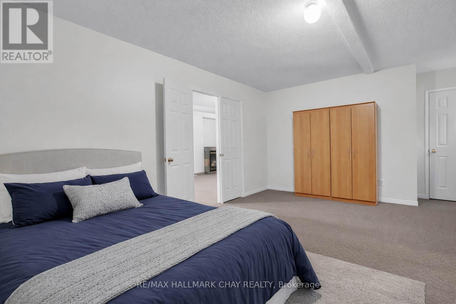 1667 Tiny Beaches Road S, Tiny, Ontario  L0L 1P0 - Photo 31 - S12940738