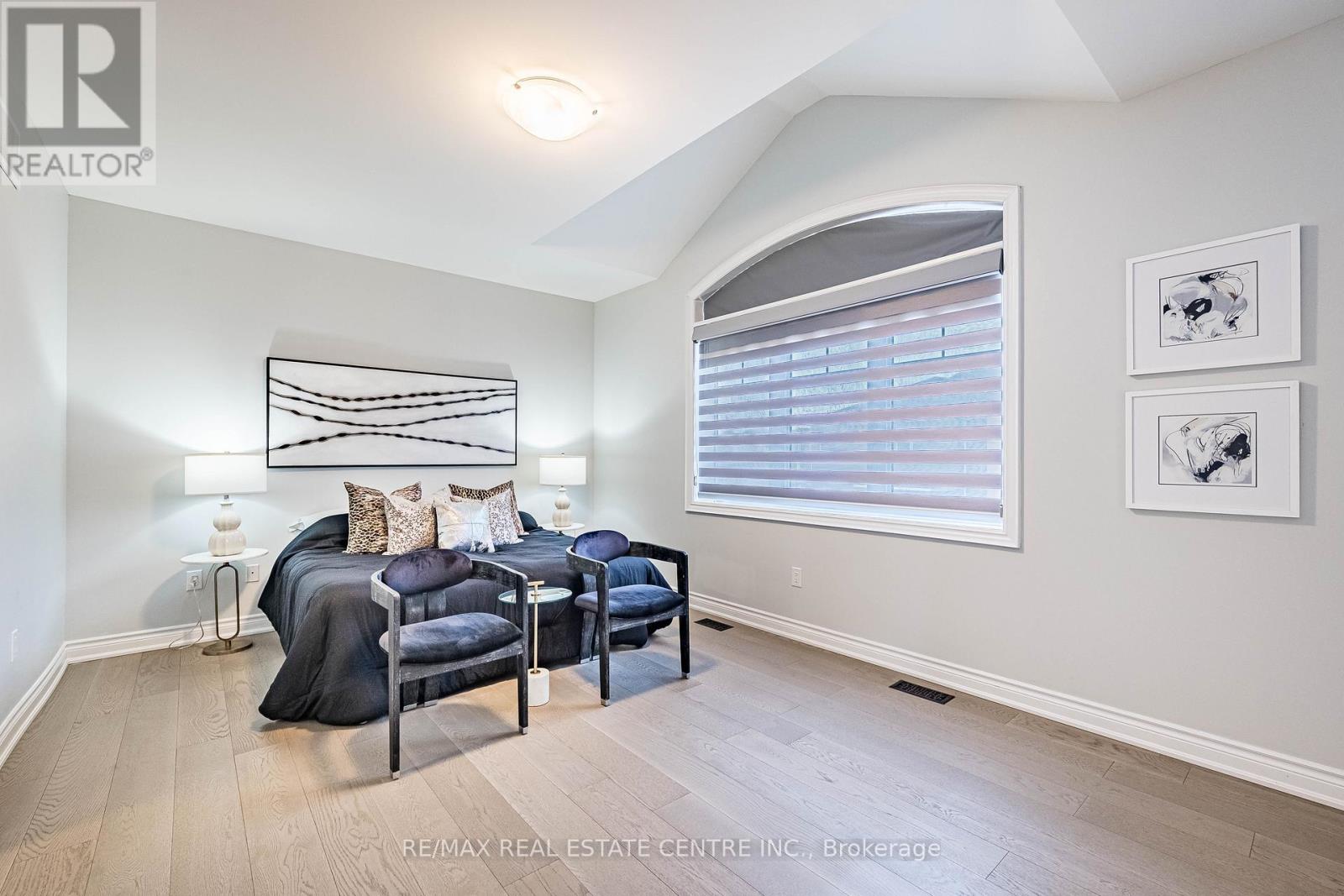 3253 Mintwood Circle, Oakville, Ontario  L6H 7C3 - Photo 18 - W12940632