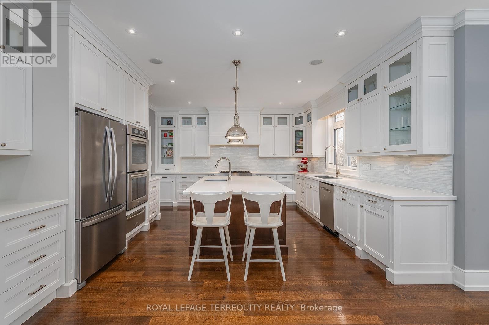 72 Eagle Road, Toronto, Ontario  M8Z 4J2 - Photo 11 - W12940666