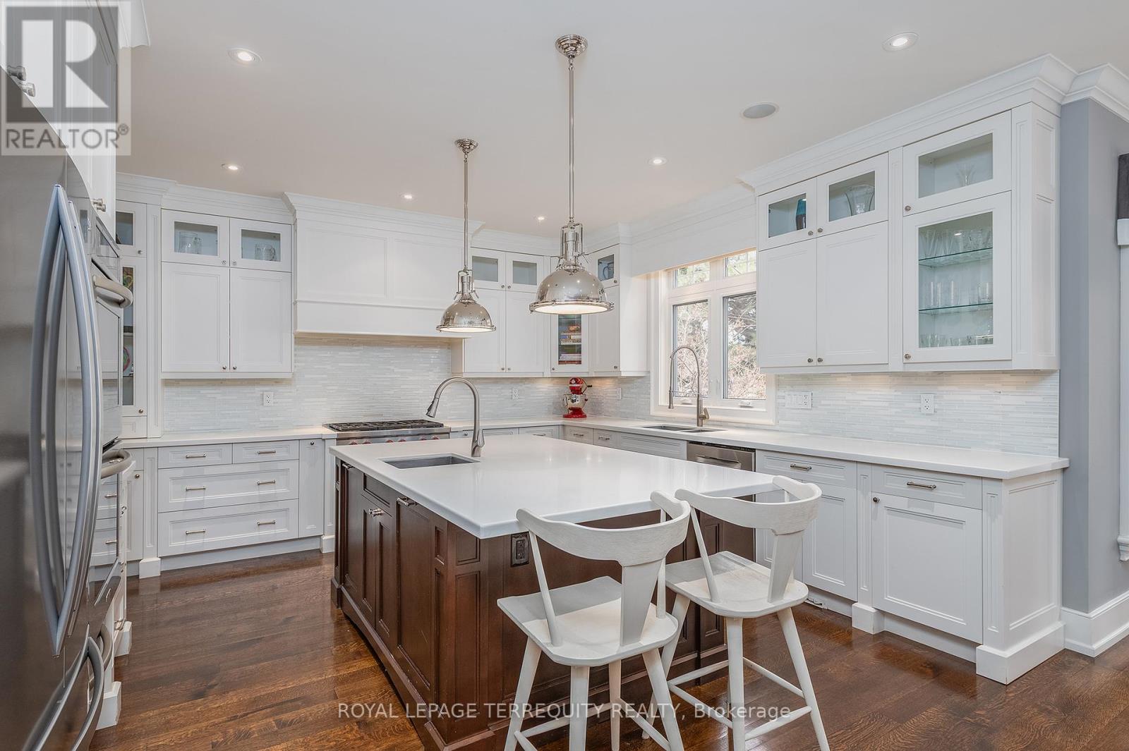 72 Eagle Road, Toronto, Ontario  M8Z 4J2 - Photo 13 - W12940666