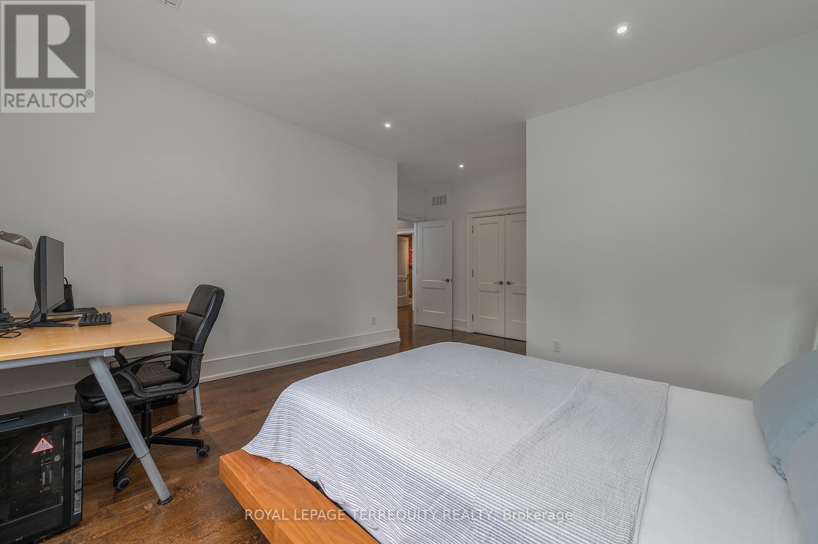 72 Eagle Road, Toronto, Ontario  M8Z 4J2 - Photo 29 - W12940666