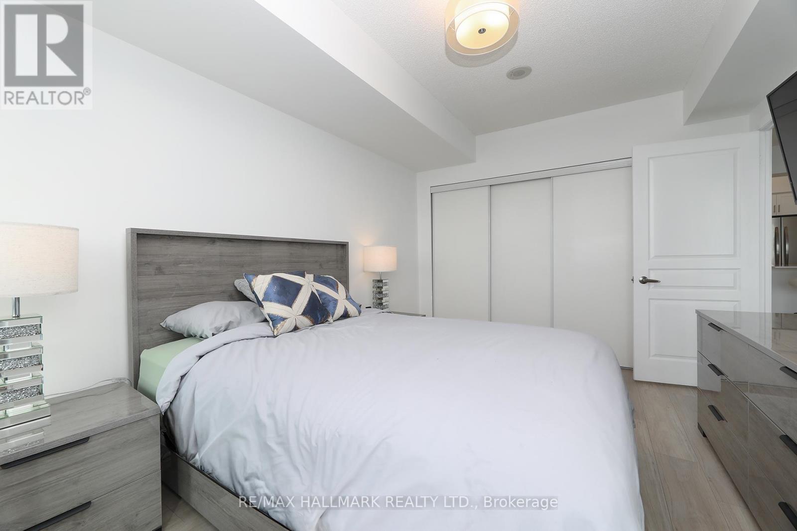 2801 - 2230 Lake Shore Boulevard W, Toronto, Ontario  M8V 3X7 - Photo 11 - W12940692