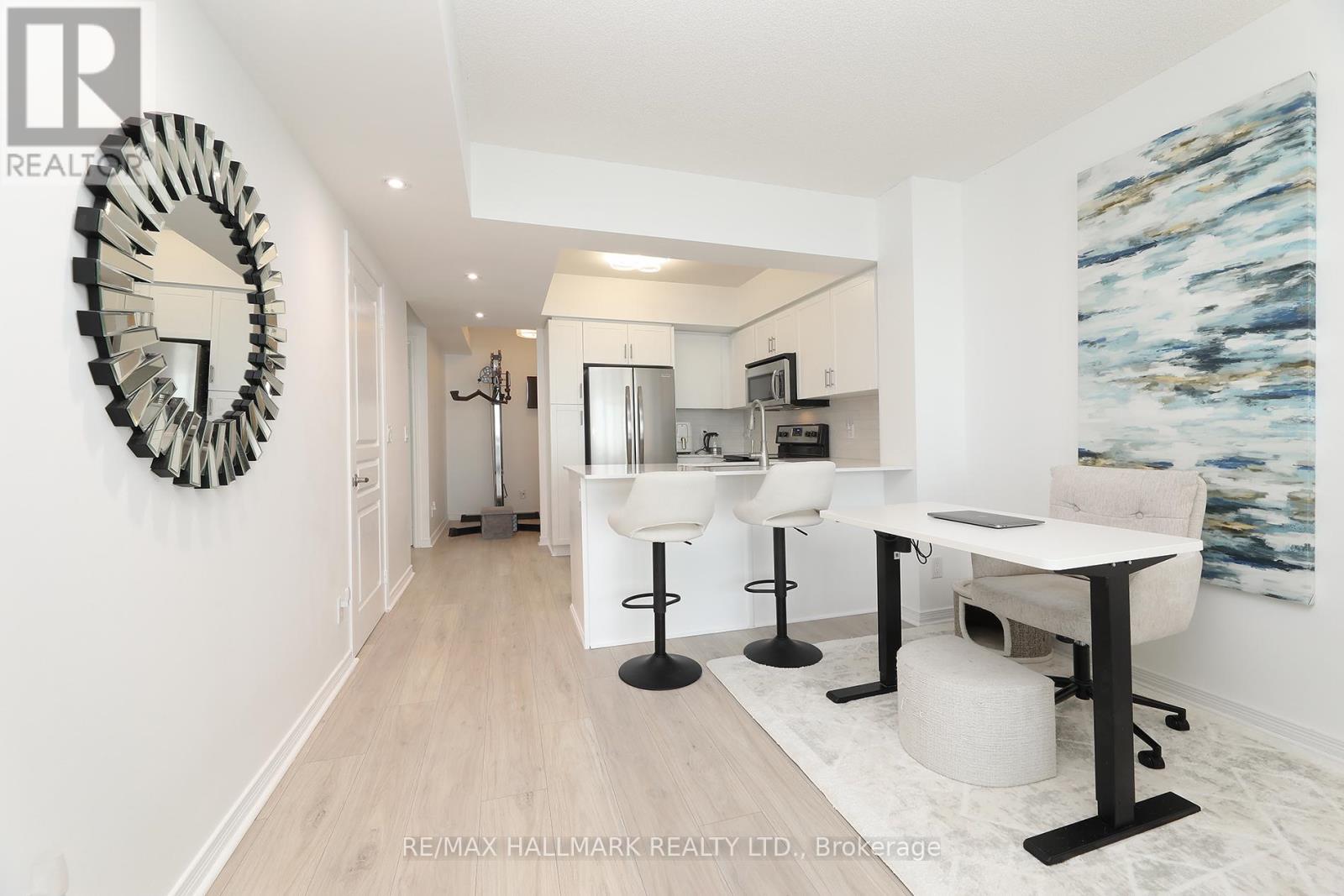 2801 - 2230 Lake Shore Boulevard W, Toronto, Ontario  M8V 3X7 - Photo 6 - W12940692