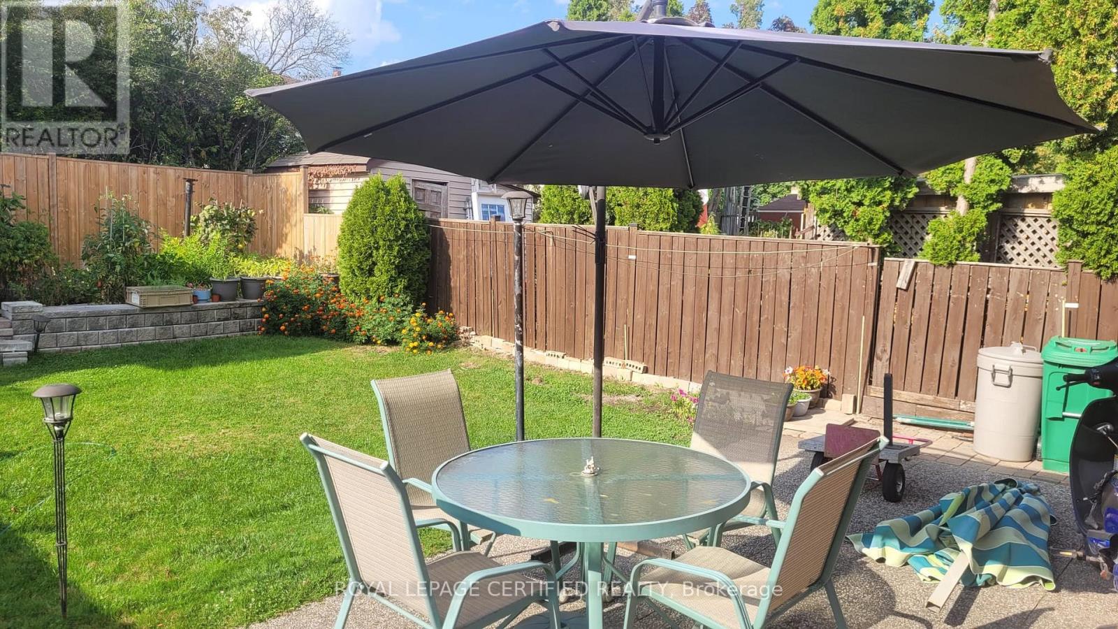 Main - 889 Blairholm Avenue, Mississauga, Ontario  L5C 1G5 - Photo 11 - W12940706