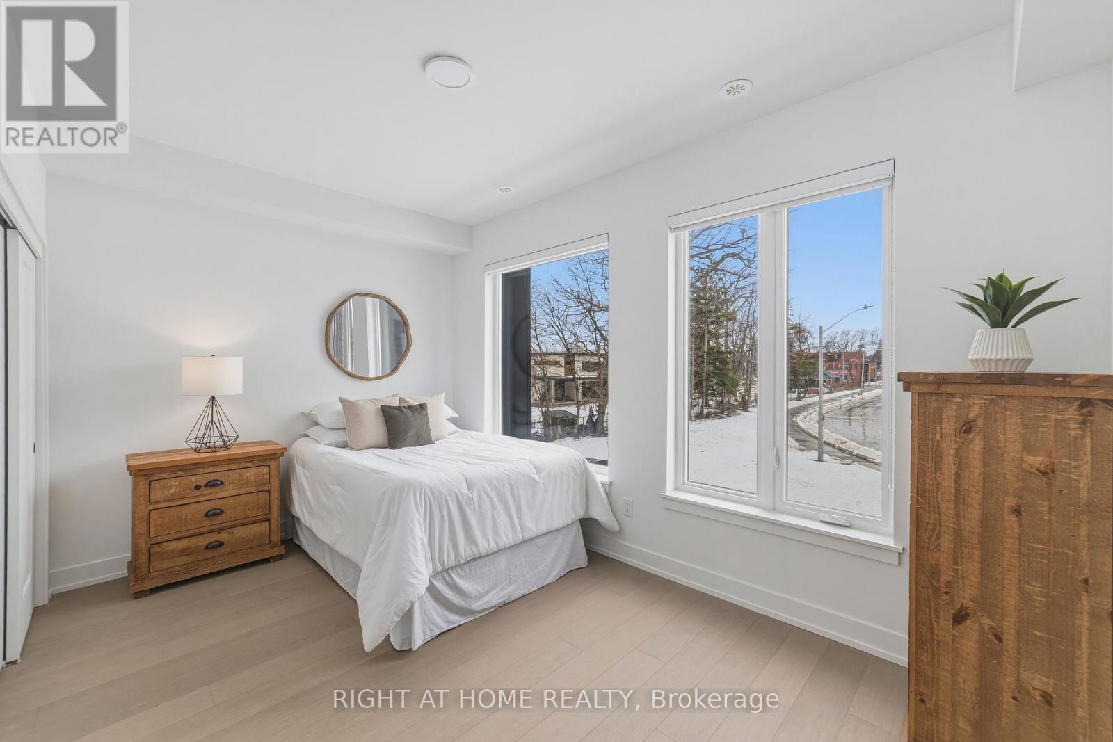 2 - 10 Lou Parsons Way, Mississauga, Ontario  L5H 0B2 - Photo 21 - W12940722