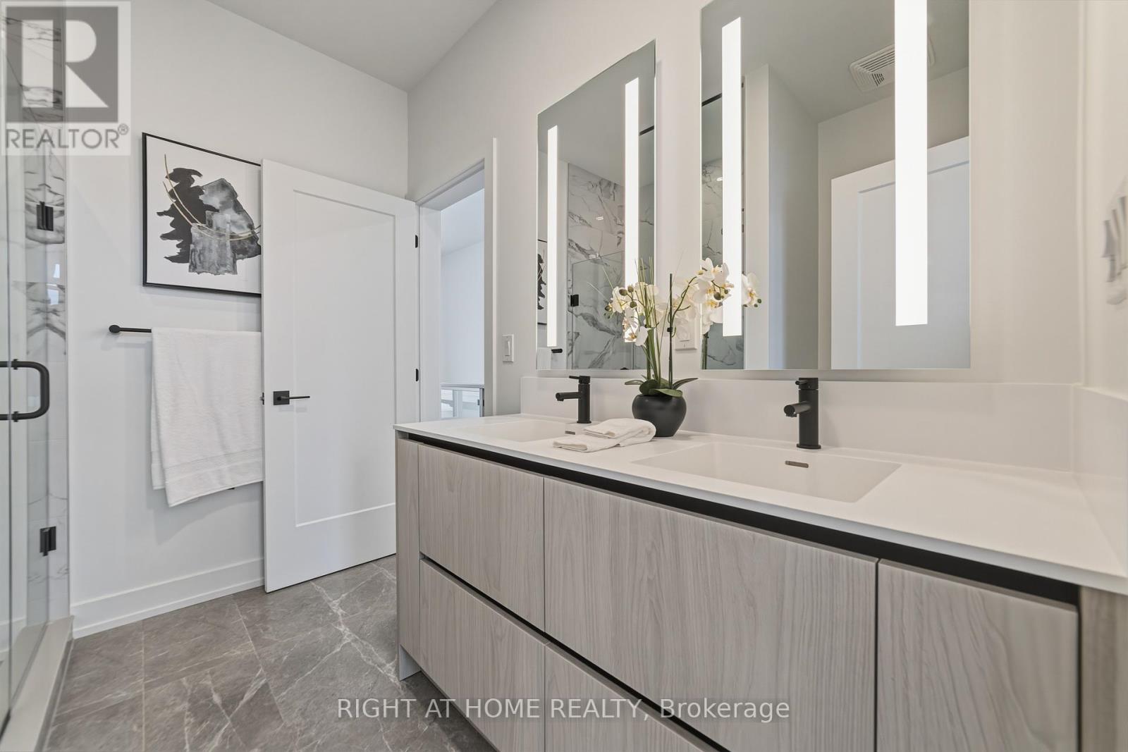 2 - 10 Lou Parsons Way, Mississauga, Ontario  L5H 0B2 - Photo 29 - W12940722