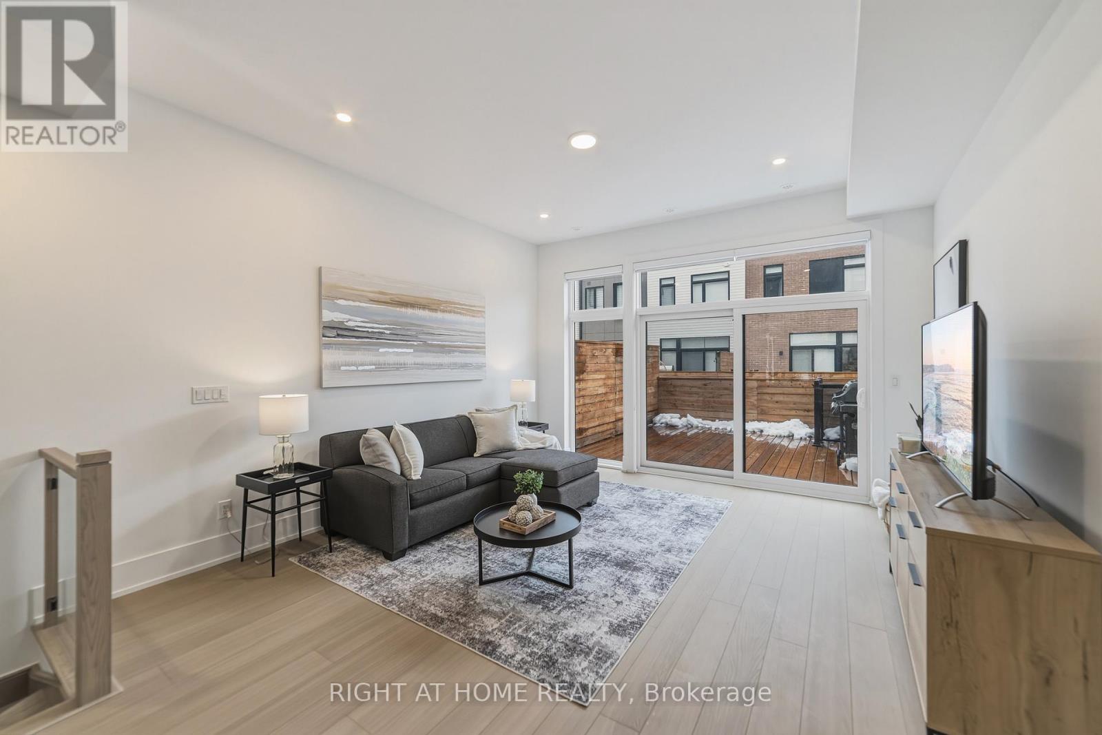 2 - 10 Lou Parsons Way, Mississauga, Ontario  L5H 0B2 - Photo 9 - W12940722