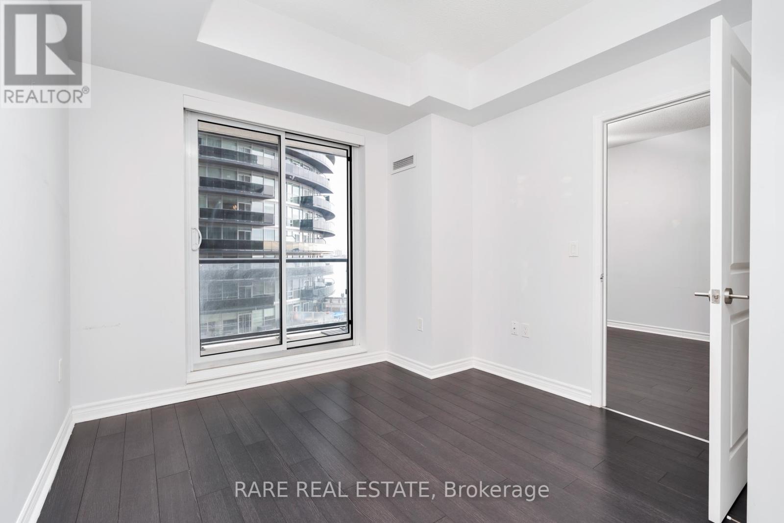 910 - 39 Annie Craig Drive, Toronto, Ontario  M8V 0H1 - Photo 11 - W12940746