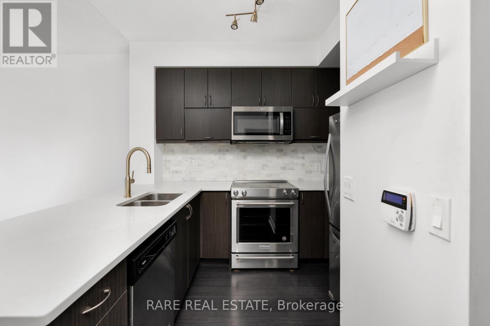 910 - 39 Annie Craig Drive, Toronto, Ontario  M8V 0H1 - Photo 2 - W12940746