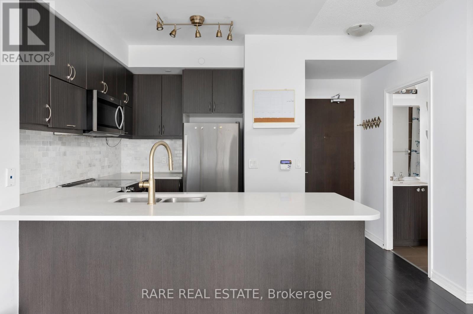 910 - 39 Annie Craig Drive, Toronto, Ontario  M8V 0H1 - Photo 4 - W12940746