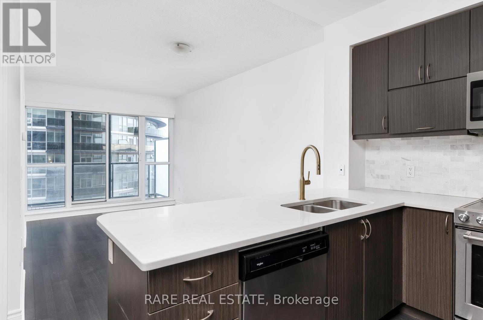 910 - 39 Annie Craig Drive, Toronto, Ontario  M8V 0H1 - Photo 5 - W12940746