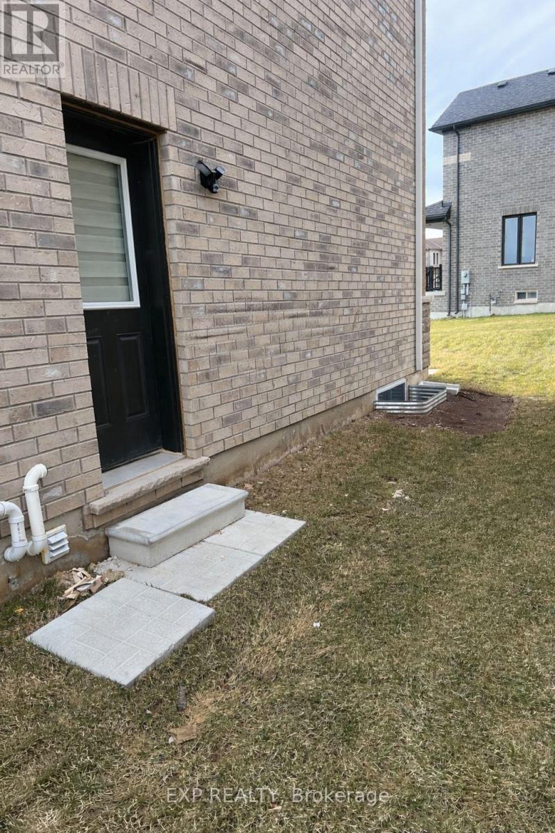 Bsmt - 841 Tea Landing, Milton, Ontario  L9E 1P4 - Photo 2 - W12940748