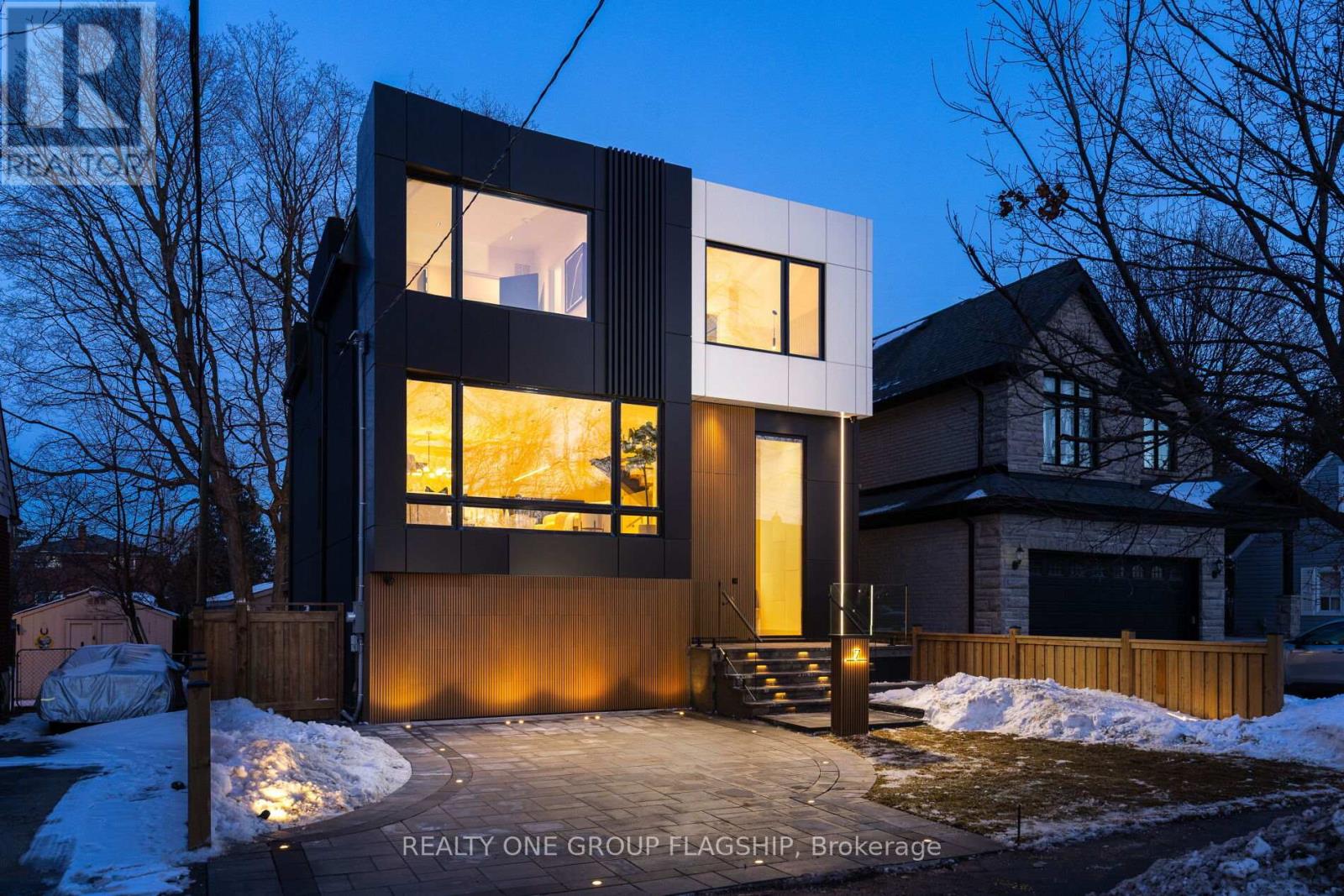 7 BENTLEY DRIVE, Toronto, Ontario