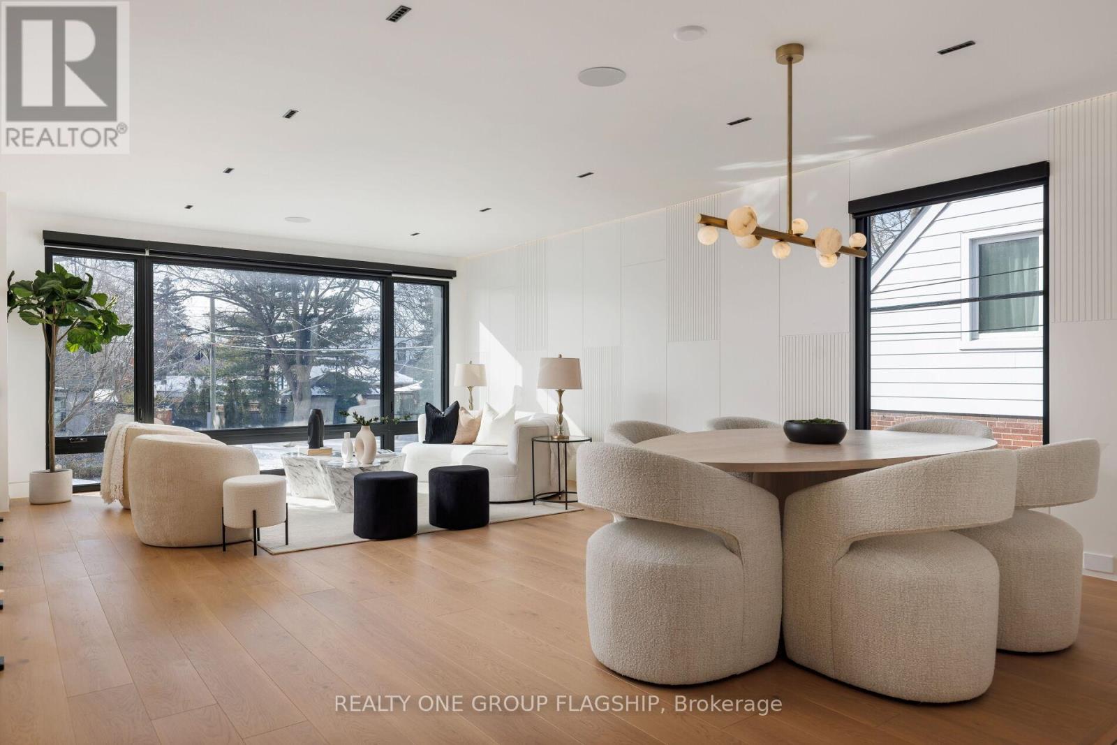 7 Bentley Drive, Toronto, Ontario  M8Z 3L9 - Photo 11 - W12940756