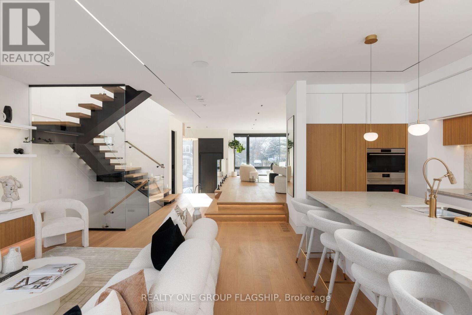 7 Bentley Drive, Toronto, Ontario  M8Z 3L9 - Photo 25 - W12940756