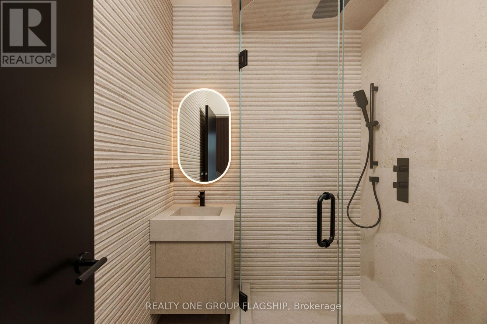 7 Bentley Drive, Toronto, Ontario  M8Z 3L9 - Photo 41 - W12940756