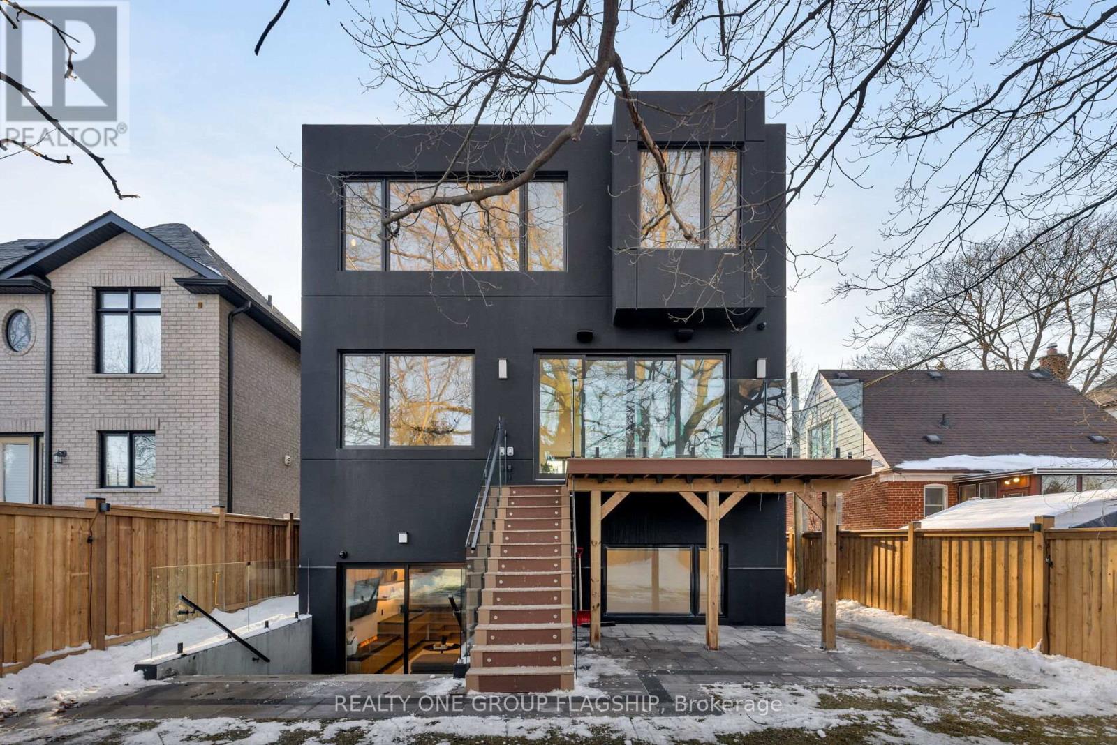 7 Bentley Drive, Toronto, Ontario  M8Z 3L9 - Photo 50 - W12940756