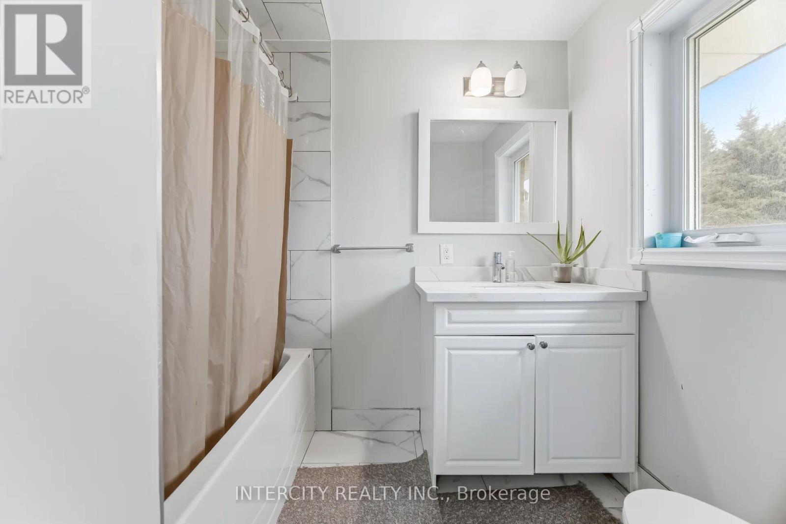 14394 Bramalea Road, Caledon, Ontario  L7C 2P6 - Photo 28 - W12940800