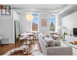 4 - 121 PRESCOTT AVENUE, Toronto, Ontario