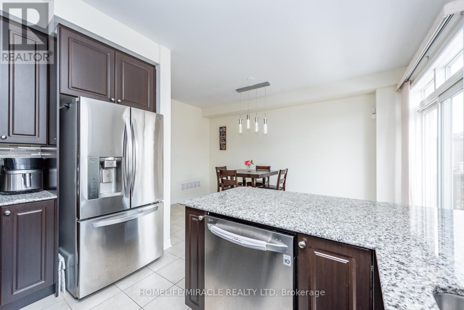 84 Rockman Crescent, Brampton, Ontario  L7A 3Z9 - Photo 18 - W12940808