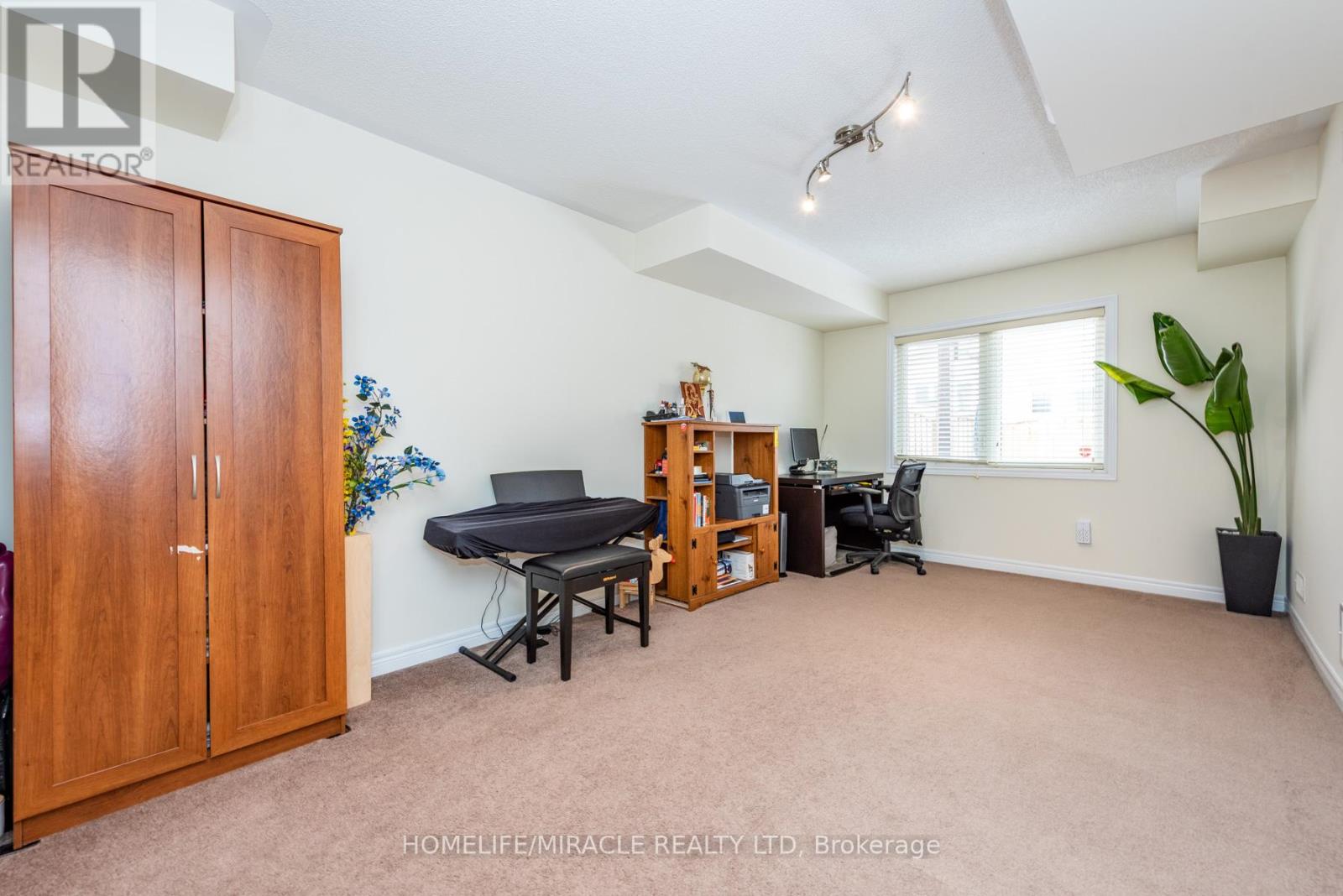 84 Rockman Crescent, Brampton, Ontario  L7A 3Z9 - Photo 30 - W12940808