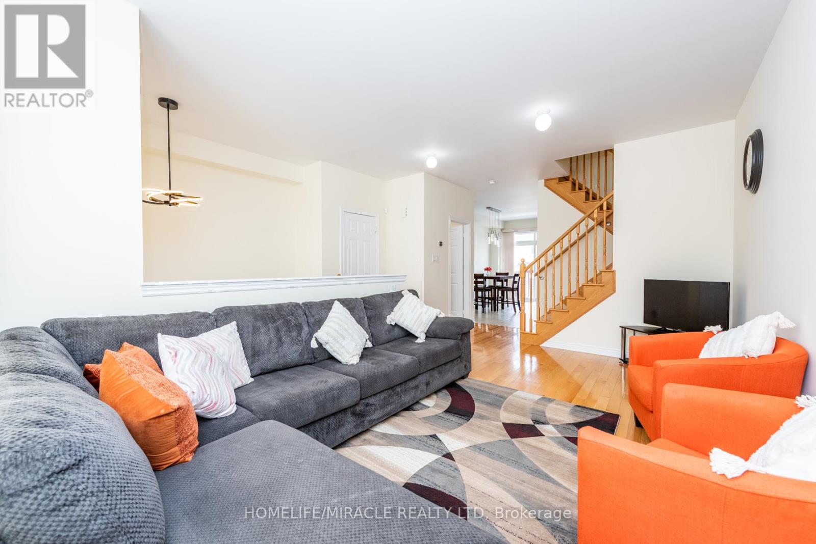 84 Rockman Crescent, Brampton, Ontario  L7A 3Z9 - Photo 9 - W12940808