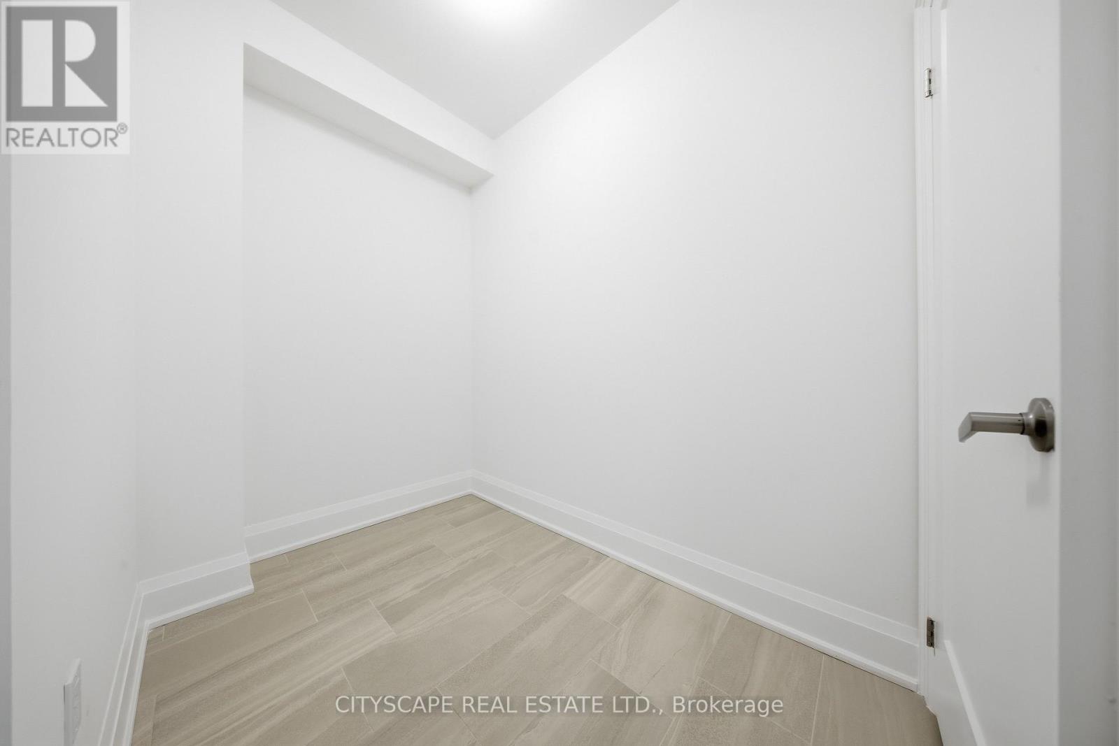 3322 Umar Avenue, Oakville, Ontario  L6M 5S3 - Photo 10 - W12940832