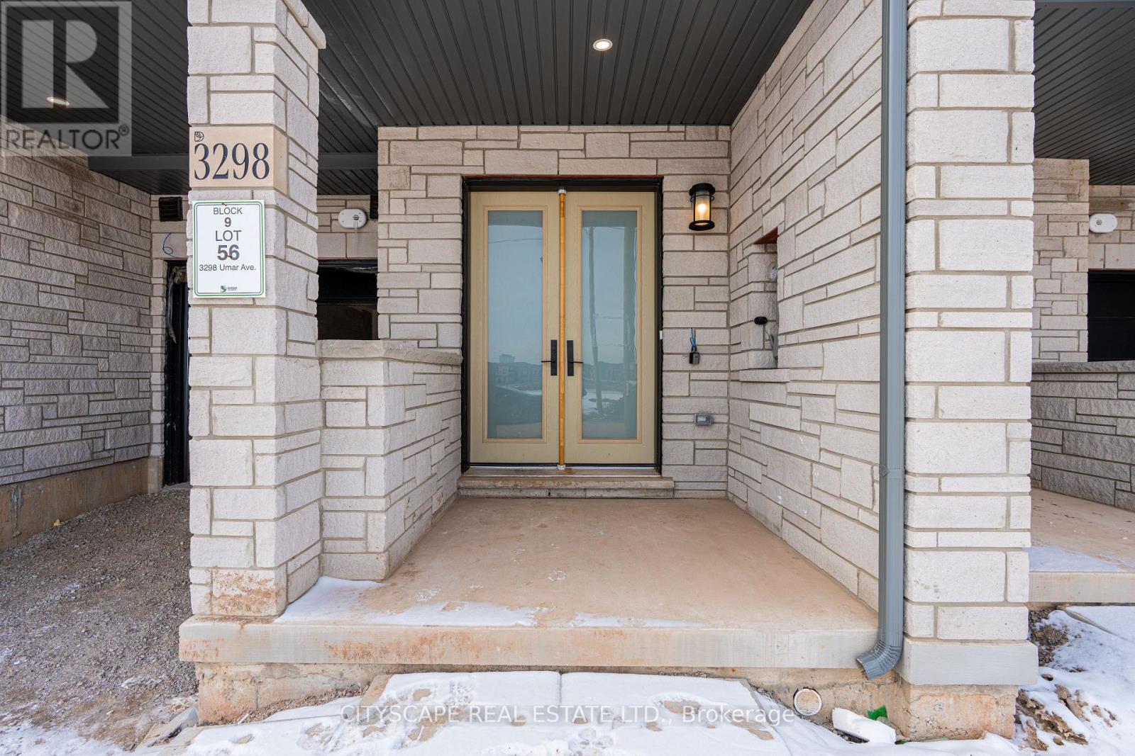 3322 Umar Avenue, Oakville, Ontario  L6M 5S3 - Photo 2 - W12940832