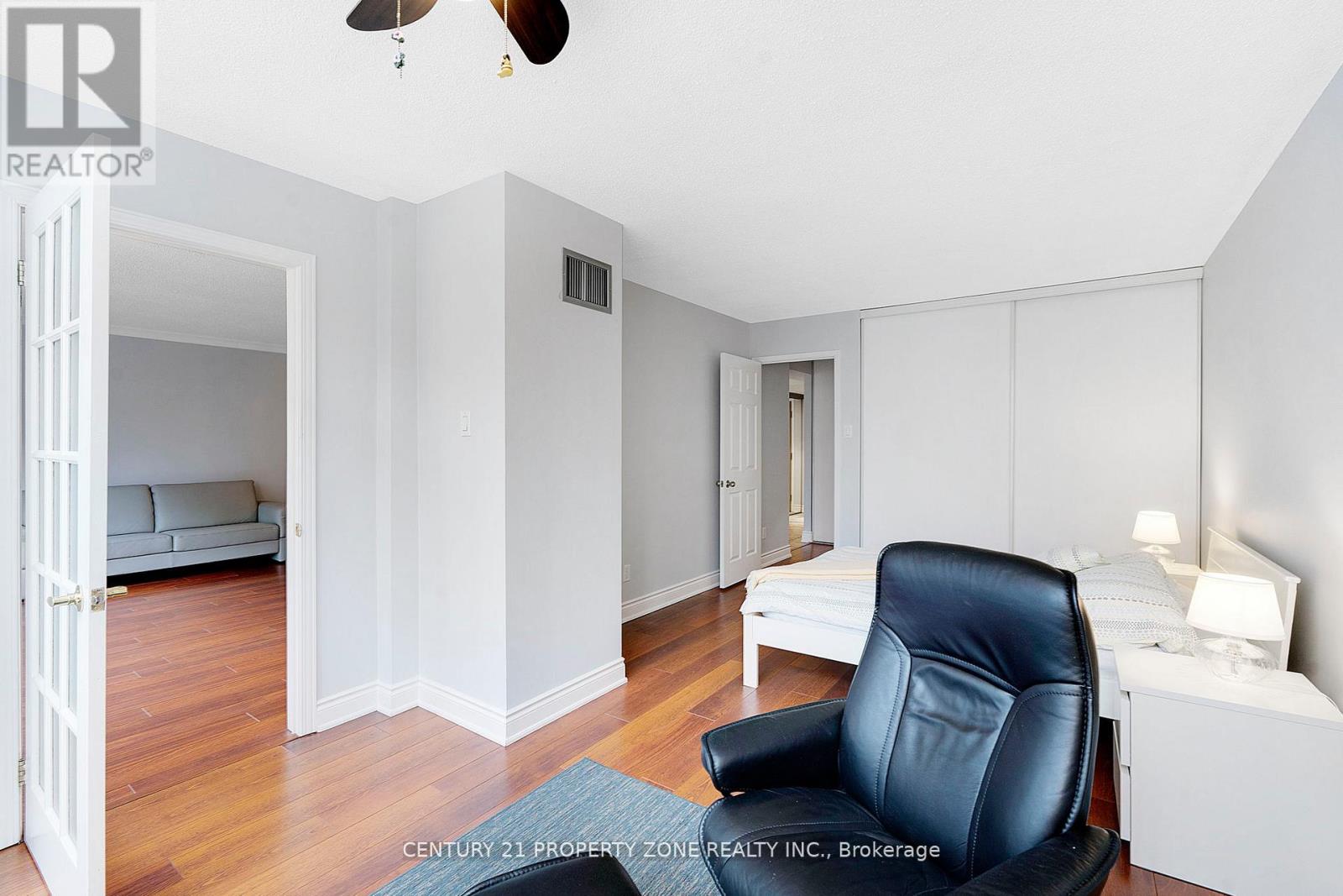 101 - 330 Mill Street S, Brampton, Ontario  L6Y 3V3 - Photo 11 - W12940846