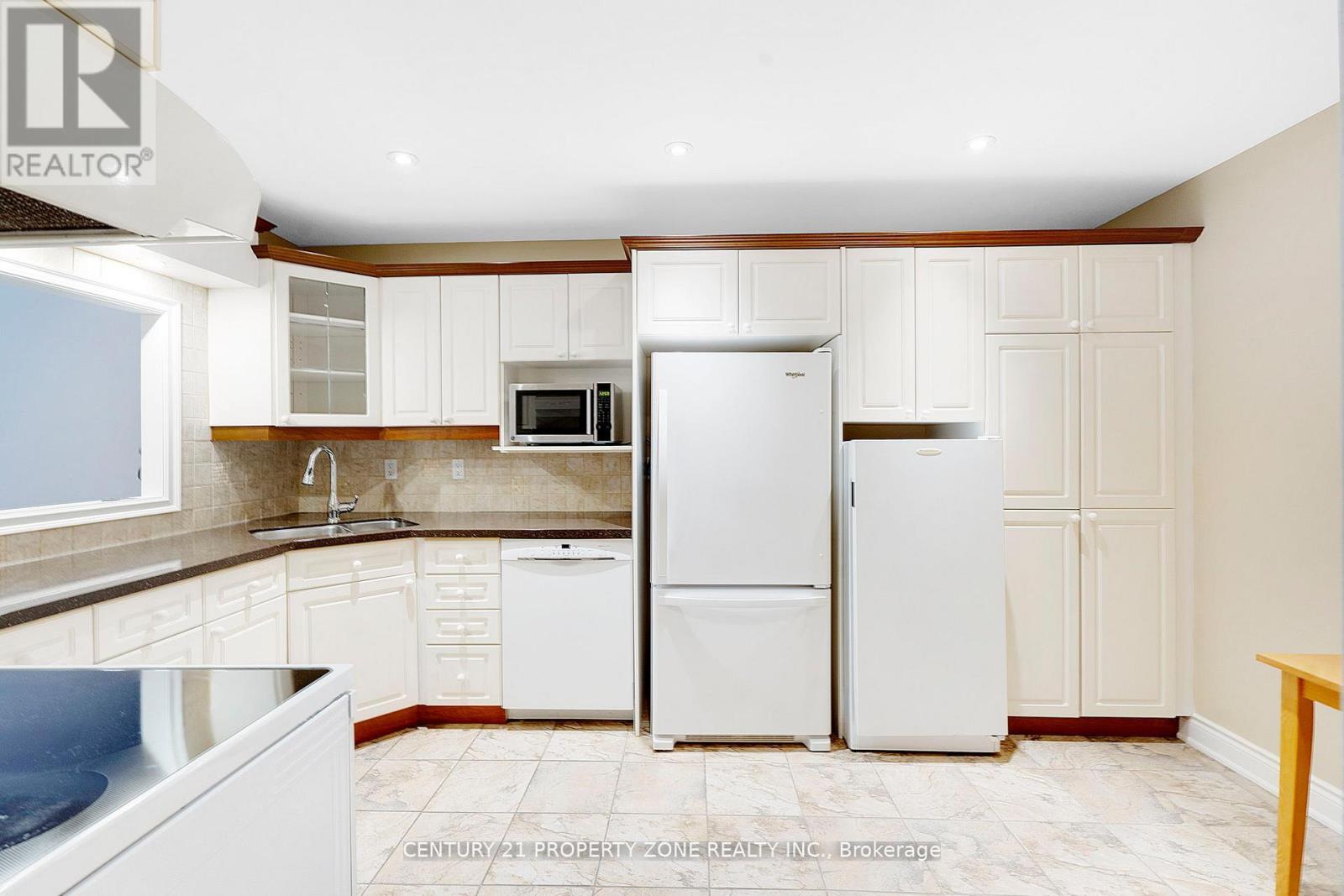 101 - 330 Mill Street S, Brampton, Ontario  L6Y 3V3 - Photo 16 - W12940846