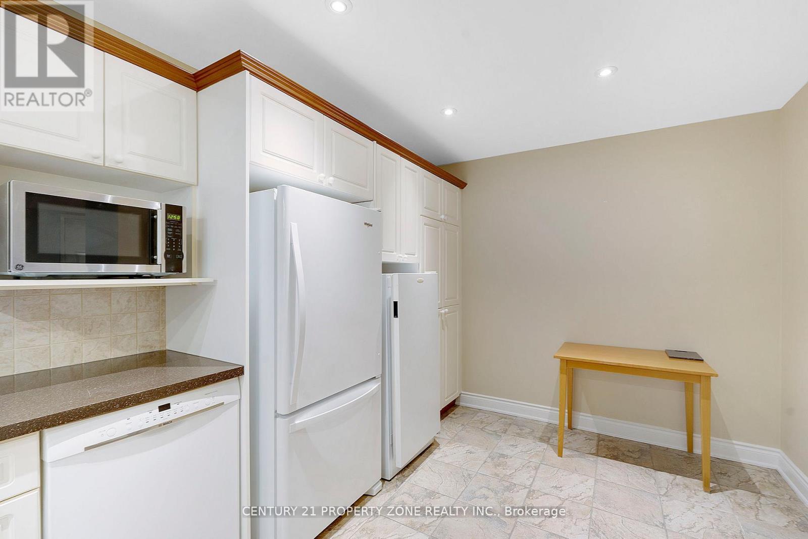 101 - 330 Mill Street S, Brampton, Ontario  L6Y 3V3 - Photo 17 - W12940846