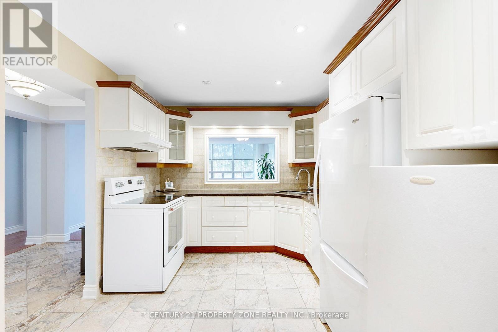 101 - 330 Mill Street S, Brampton, Ontario  L6Y 3V3 - Photo 18 - W12940846