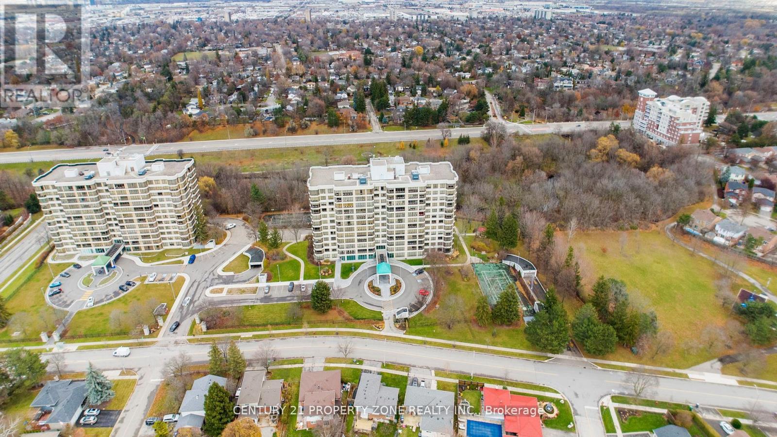 101 - 330 Mill Street S, Brampton, Ontario  L6Y 3V3 - Photo 4 - W12940846