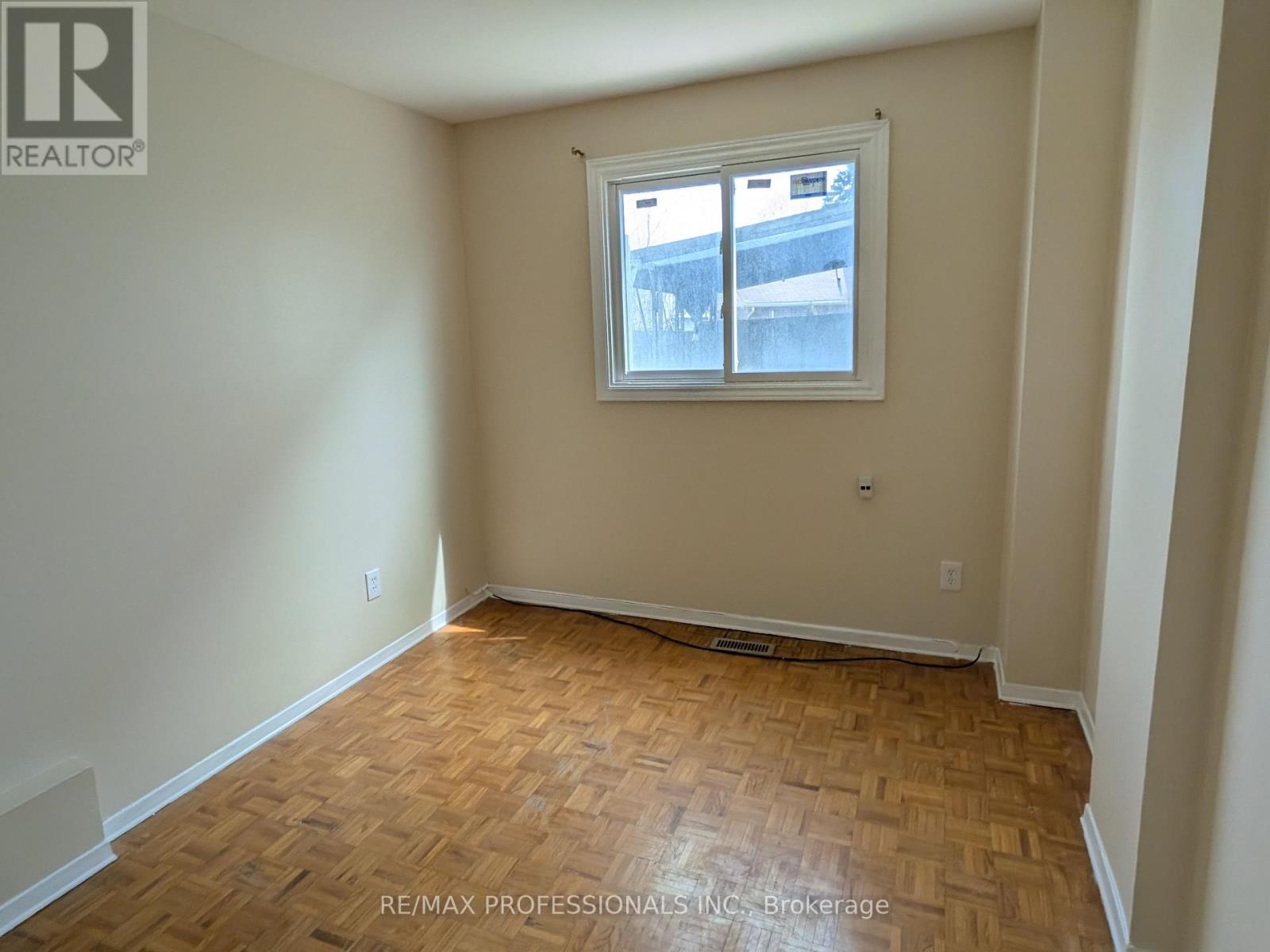 Back Suite - 3335 Delfi Road, Mississauga, Ontario  L5L 1S1 - Photo 9 - W12940848