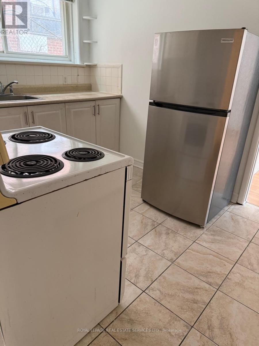 Lower Level - 103 Coe Hill Drive, Toronto, Ontario  M6S 3E3 - Photo 5 - W12940872