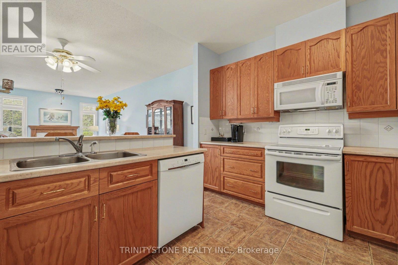 101 Sable Run Drive, Ottawa, Ontario  K2S 1W7 - Photo 15 - X12939790