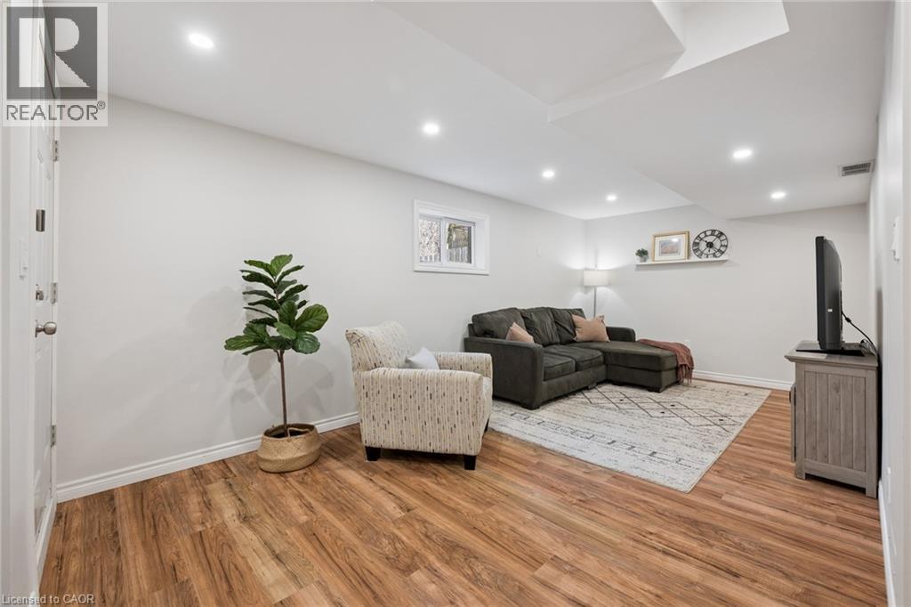 72 Copper Leaf Street, Kitchener, Ontario  N2E 3T5 - Photo 37 - 40816056