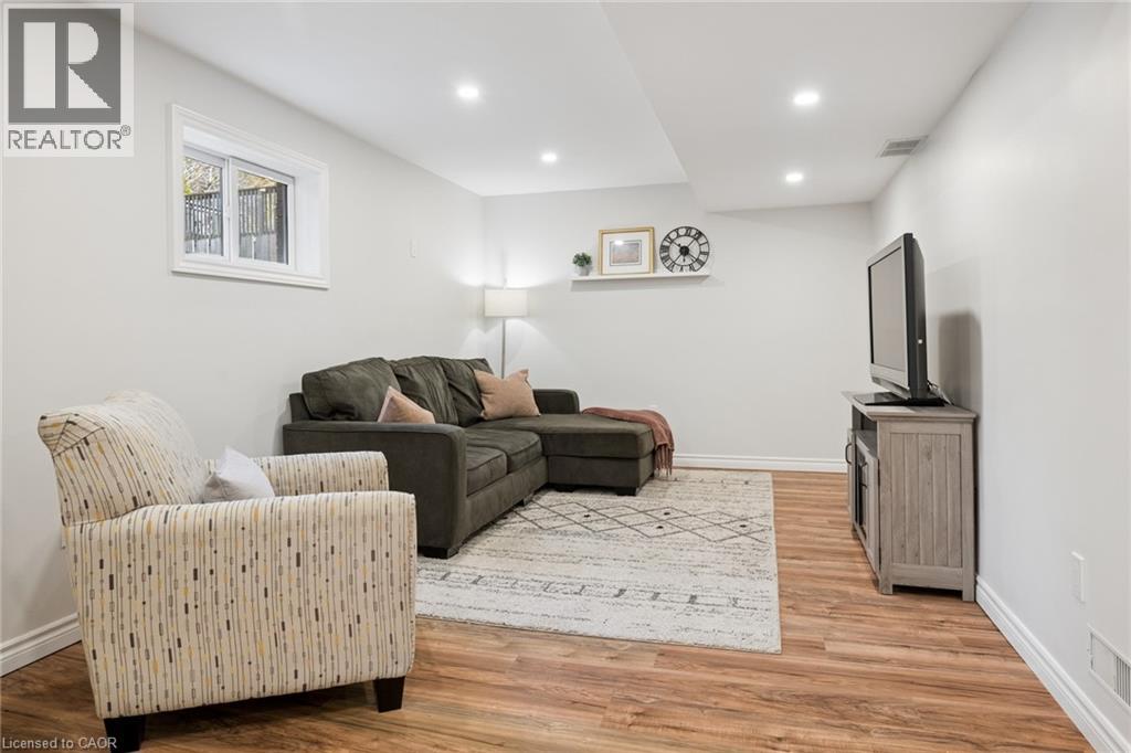 72 Copper Leaf Street, Kitchener, Ontario  N2E 3T5 - Photo 38 - 40816056