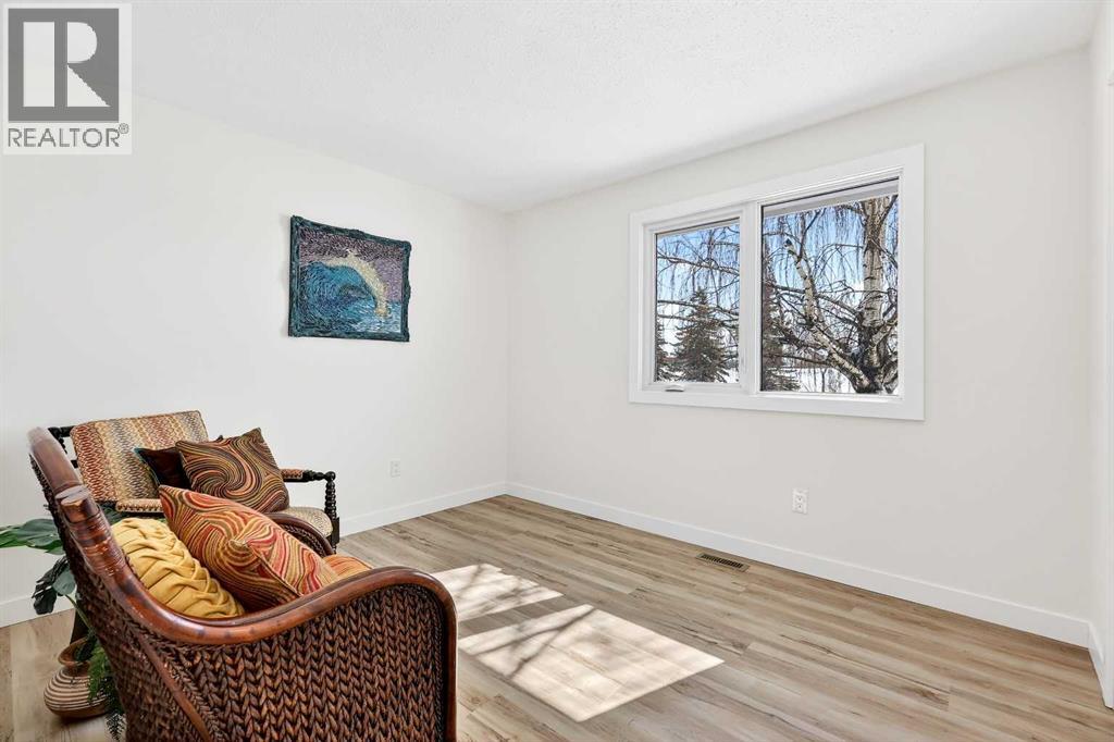 4311 Dovercrest Drive SE, Calgary, Alberta  T2B 1X6 - Photo 25 - A2297001