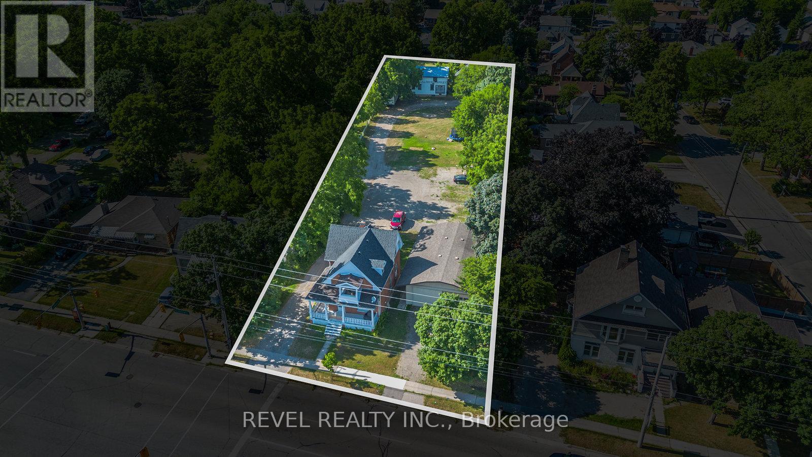 816 Colborne Street E, Brantford, Ontario  N3S 3S4 - Photo 10 - X12940630