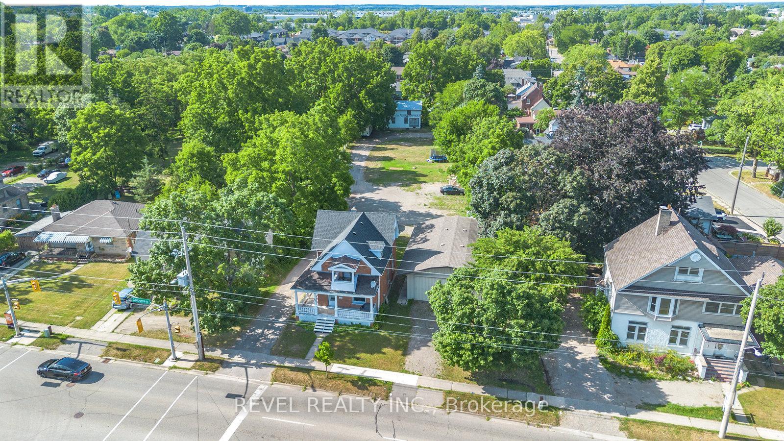 816 Colborne Street E, Brantford, Ontario  N3S 3S4 - Photo 3 - X12940630