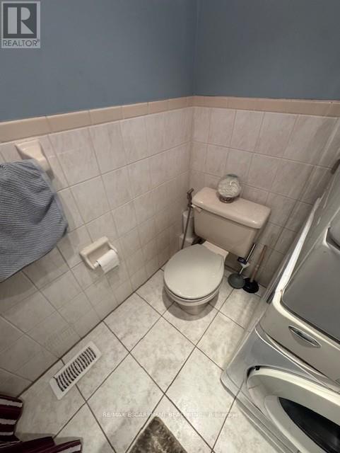 92 Blenheim Drive, Hamilton, Ontario  L8E 1W5 - Photo 13 - X12940646