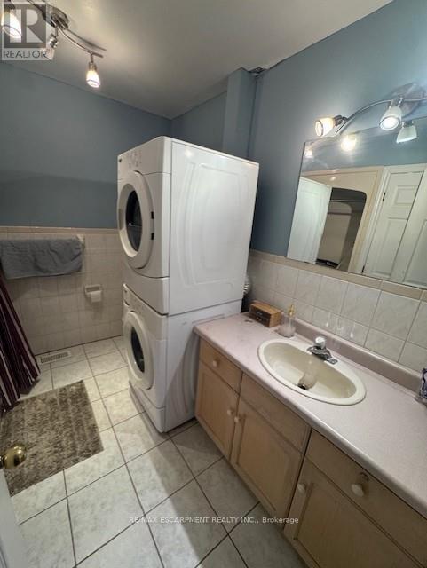 92 Blenheim Drive, Hamilton, Ontario  L8E 1W5 - Photo 17 - X12940646