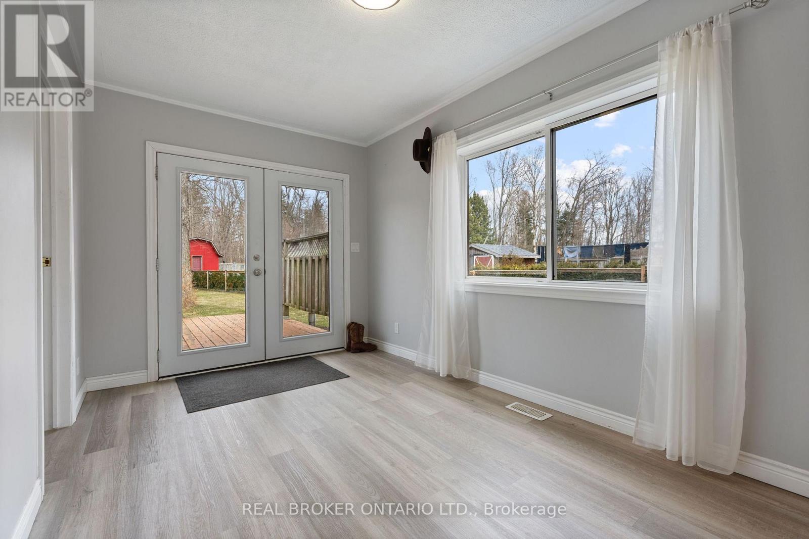 1899 Hwy 3, Norfolk, Ontario  N4B 2W6 - Photo 16 - X12940656