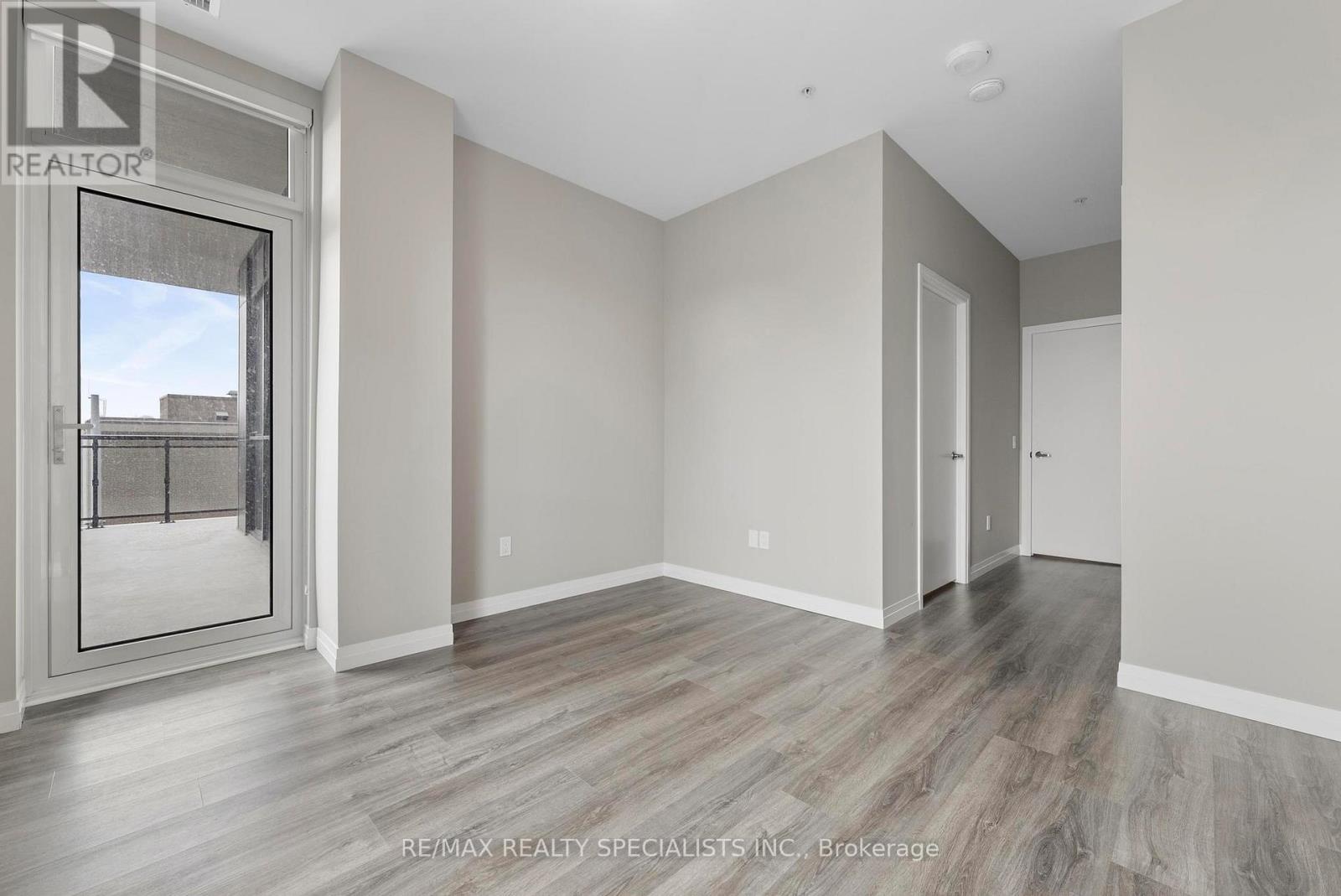 308 - 60 Charles St W Street, Kitchener, Ontario  N2G 0C9 - Photo 15 - X12940670